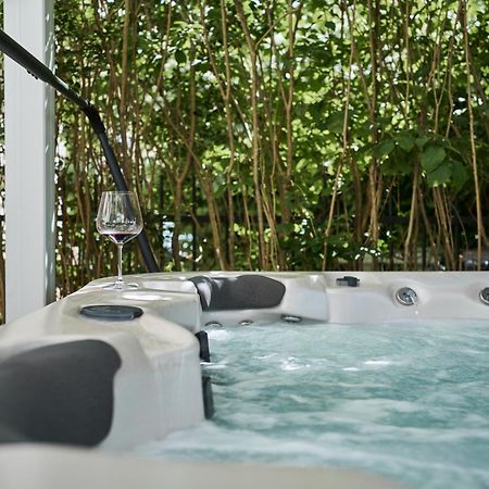 פרייבורג Historical Luxury Homes - Stadtvilla Mit Jacuzzi Und Garten מראה חיצוני תמונה