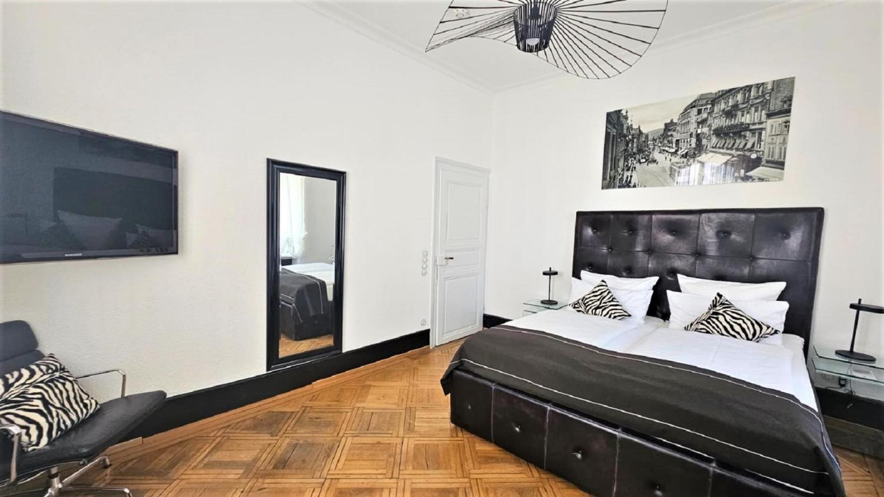 פרייבורג Historical Luxury Homes - Stadtvilla Mit Jacuzzi Und Garten מראה חיצוני תמונה