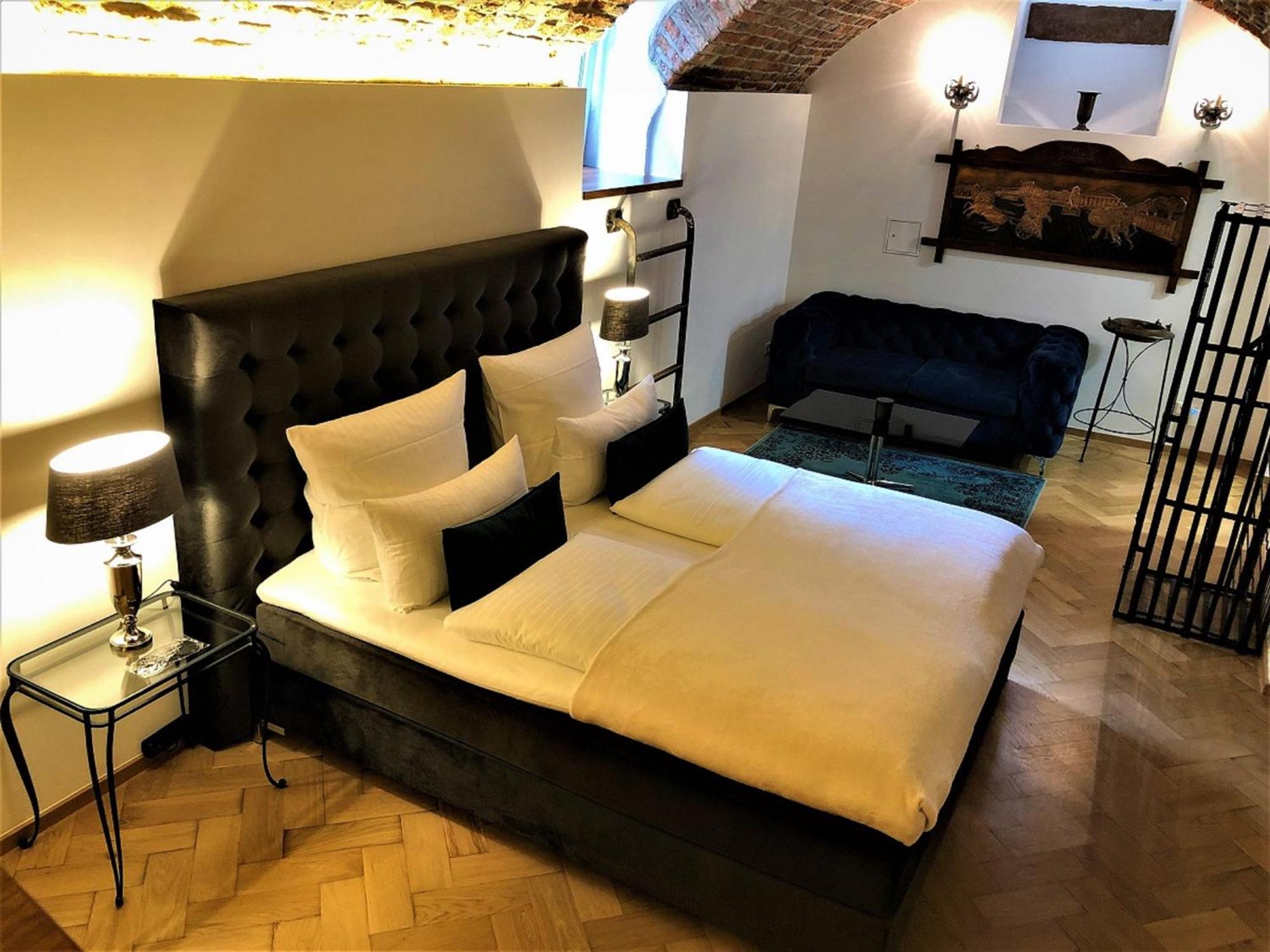 פרייבורג Historical Luxury Homes - Stadtvilla Mit Jacuzzi Und Garten מראה חיצוני תמונה